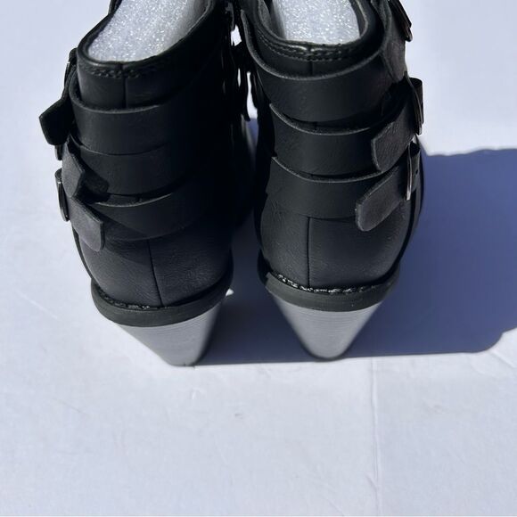 Journee Collection - Women's Wide Strap Boots - Size 8 - Picture 5 of 7